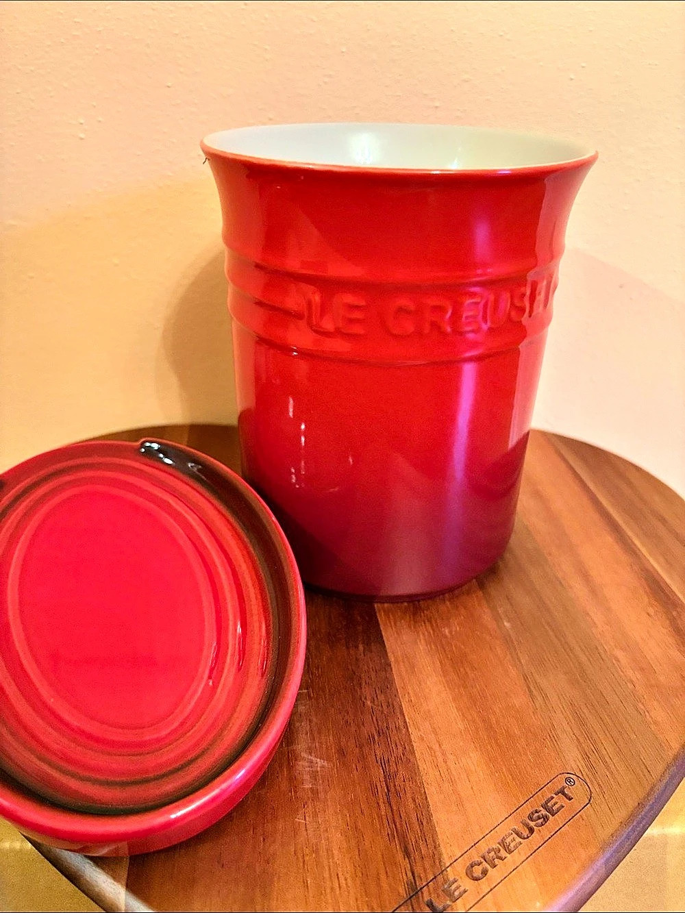Le Creuset Stoneware Utensil Crock with Spoon Rest - Picture 3 of 10